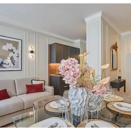 Apartment Eiffel Tower Invalides Paris