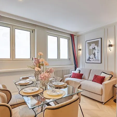 Eiffel Tower Invalides * パリ