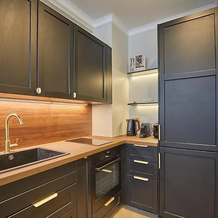 Eiffel Tower Invalides Apartment